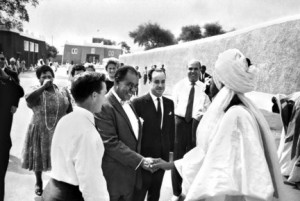 Sir Ahmadu Bello, Sardauna of Sokoto and Premier of the Northern Nigerian Region with jazz singer Louis Armstrong (Kaduna, Nigeria, 1960). 