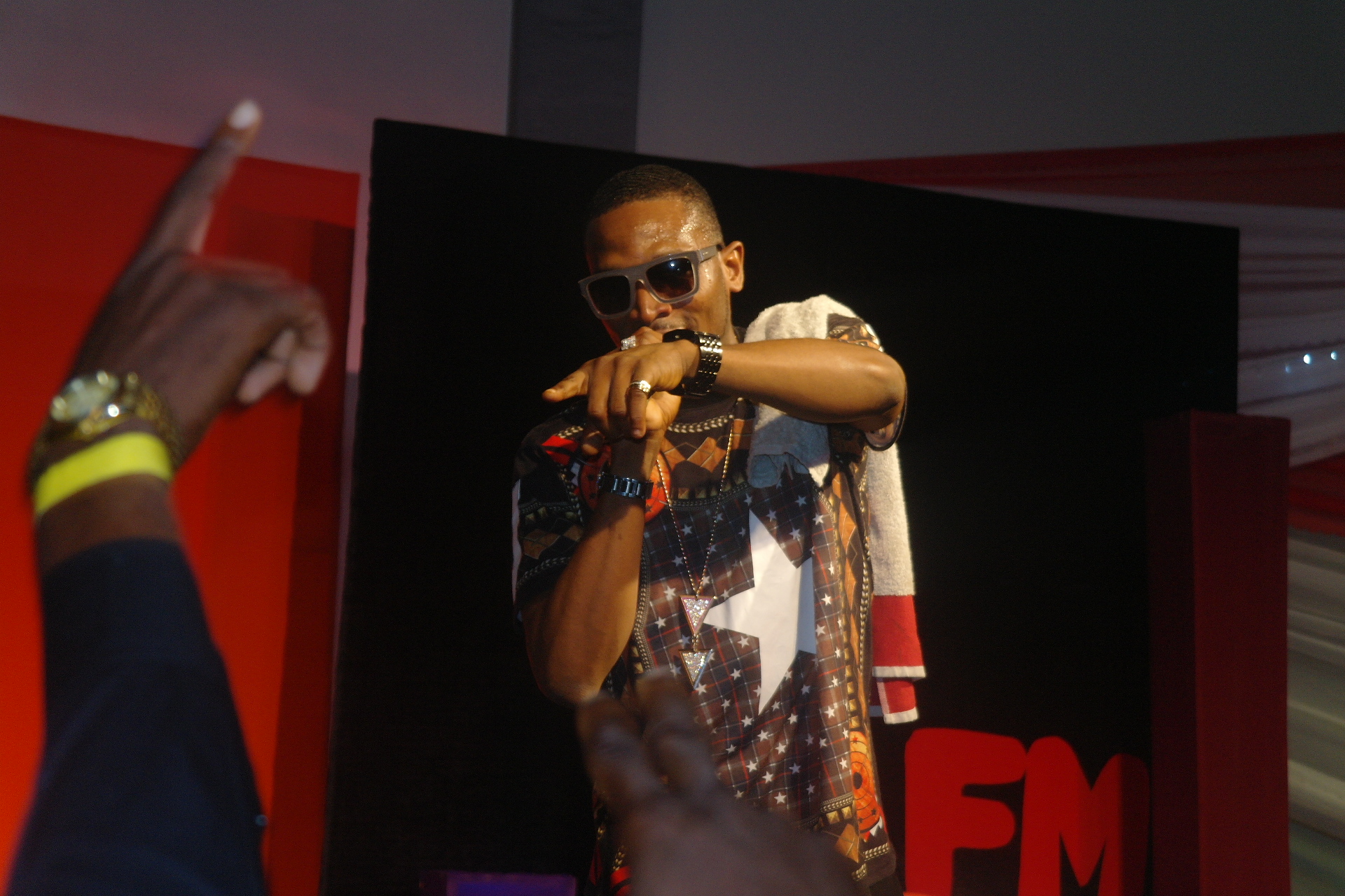 VIDEO:D’BANJ,OLAMIDE,PHYNO,SEYI SHAY BEAT 97.9 IBADAN LAUNCH PERFORMANCES