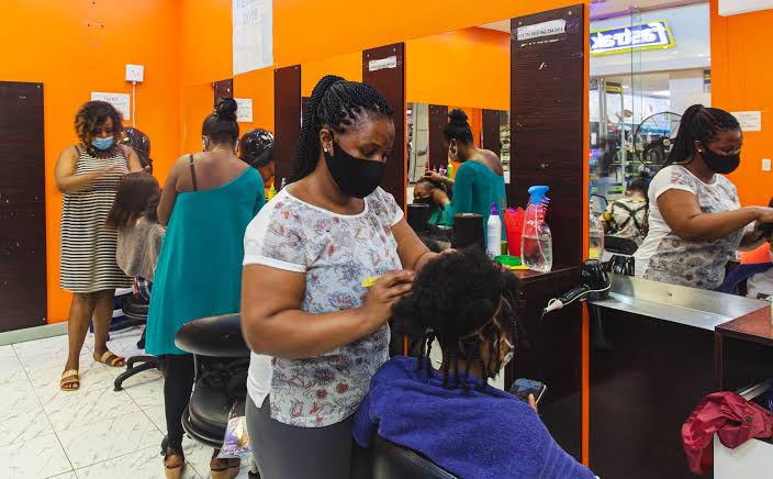 Exploring The Natural Hair Treatment In Nigerian Salons;  Rational or Discriminatory?