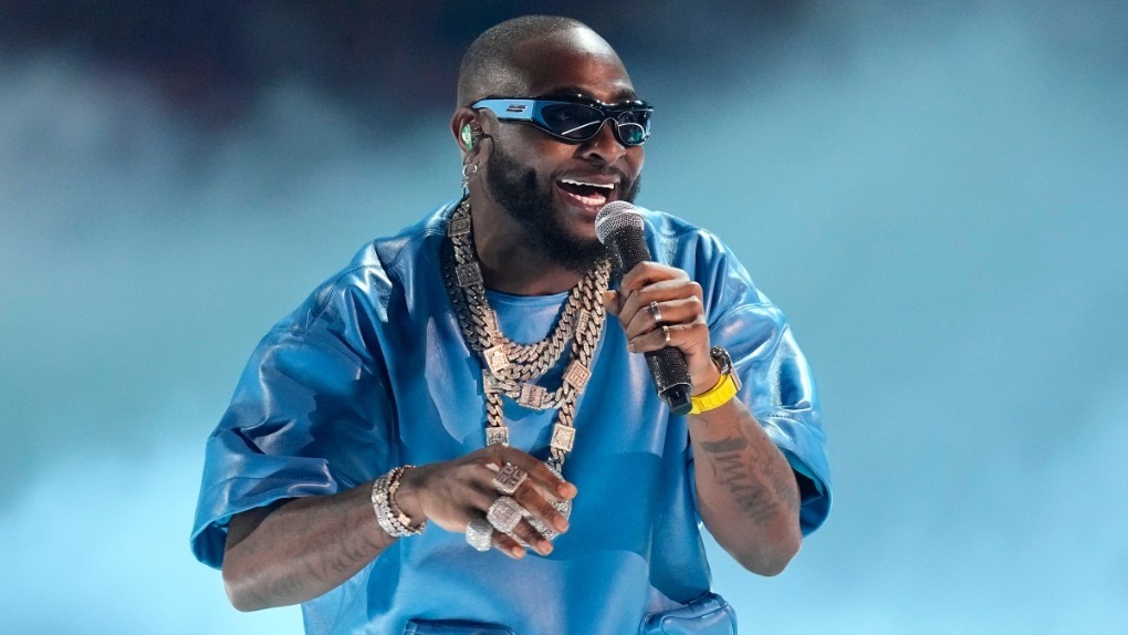 Watch Davido Perform ‘Feel’ and ‘Unavailable’ at the 2023 BETAwards