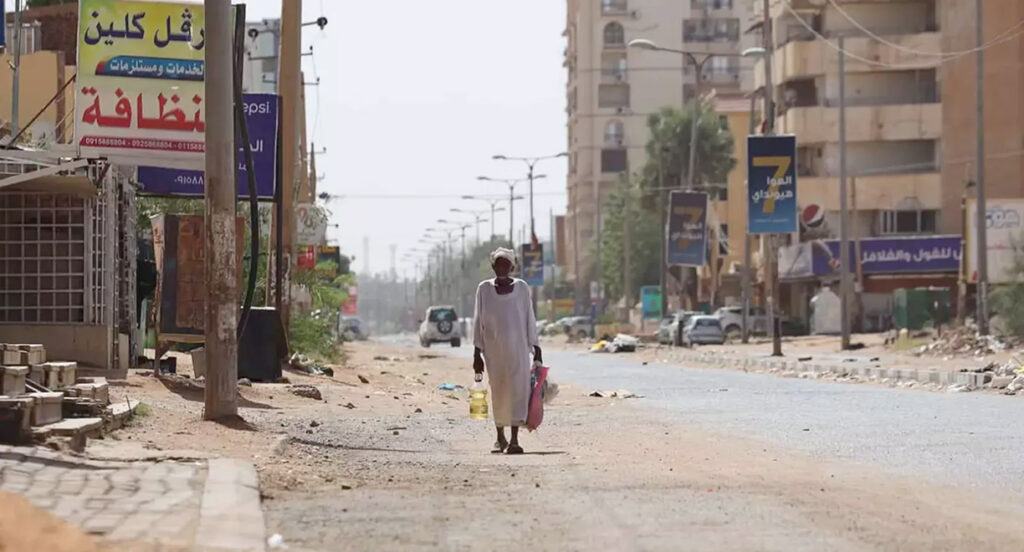 “We survive together”: The Communal Kitchens Fighting Famine In Khartoum